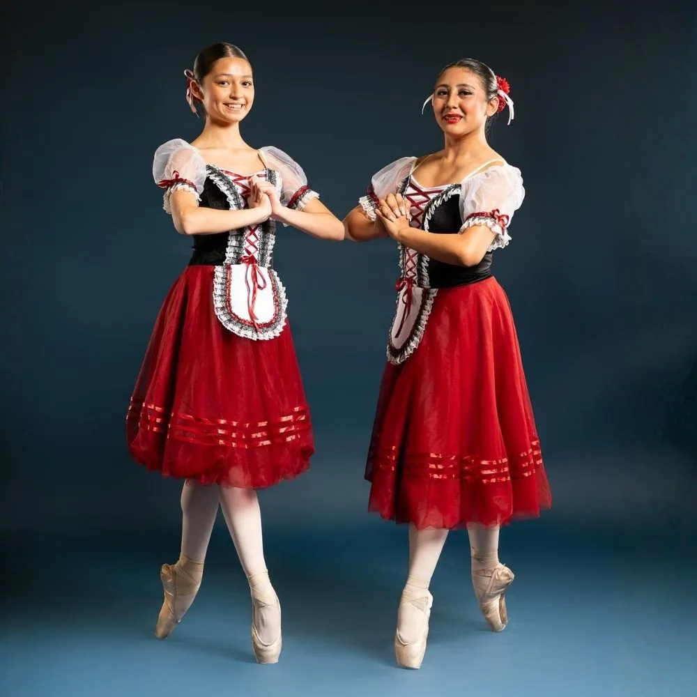 Ballet 4 dancers training en pointe at Jordance Studios in Las Vegas